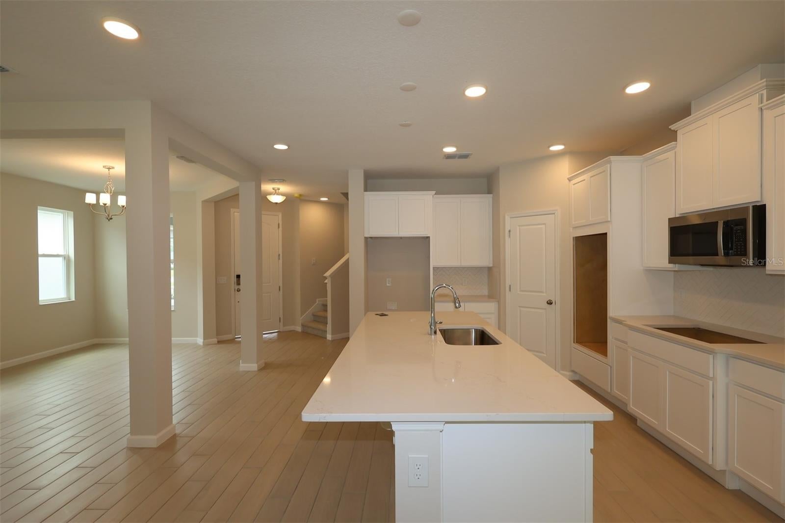 6741 YELLOW WARBLER BEND