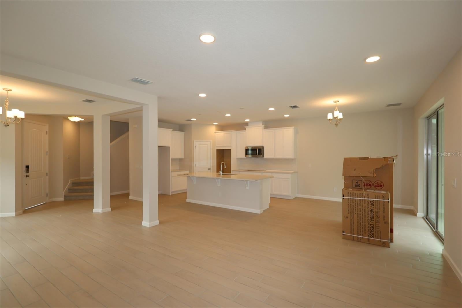6741 YELLOW WARBLER BEND