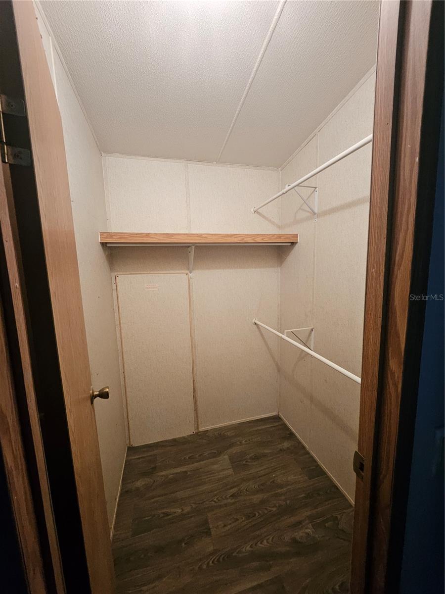 EATON PARK - Residential