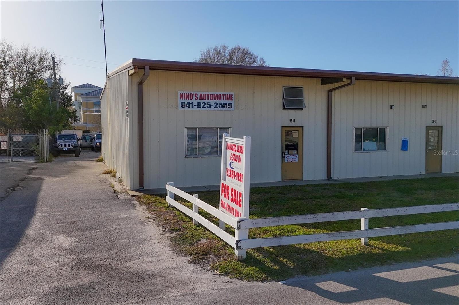 WIPKE INDUST PARK - Commercial Sale