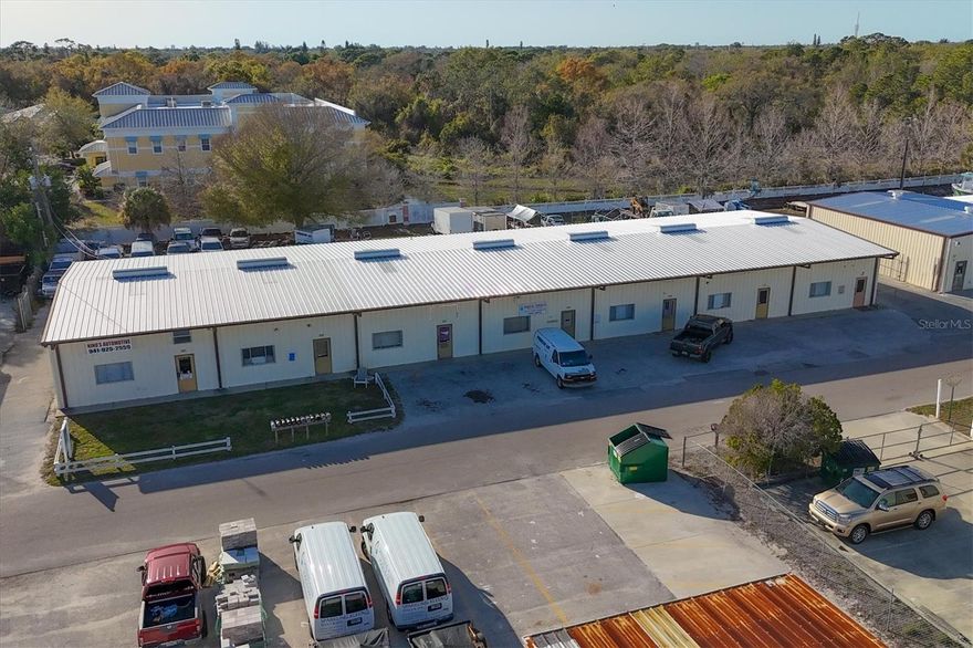 Stand Alone Warehouse divided into 1250SF+/- Bays, New Roof and Paint.
We will discount the price to $1,925,000 if you buy 5627 Lawton Drive Also.