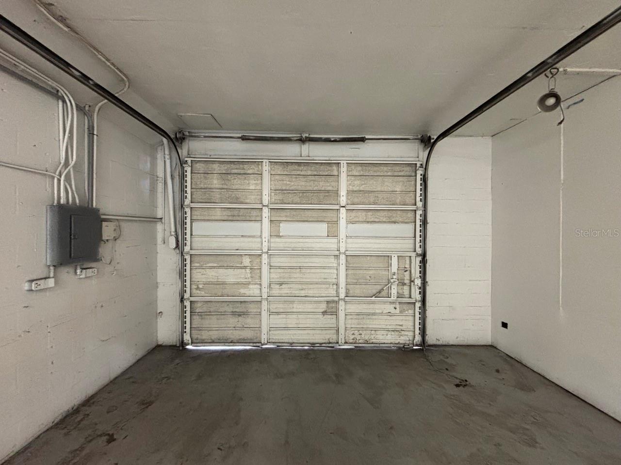 HIBISCUS GARDENS - Commercial Lease