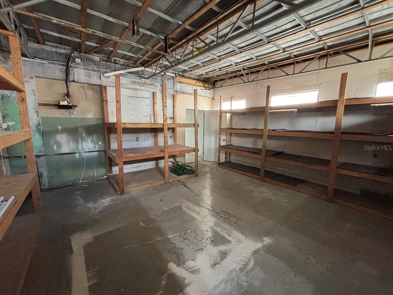 HIBISCUS GARDENS - Commercial Lease