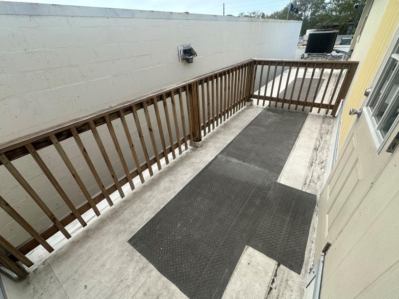 HIBISCUS GARDENS - Commercial Lease