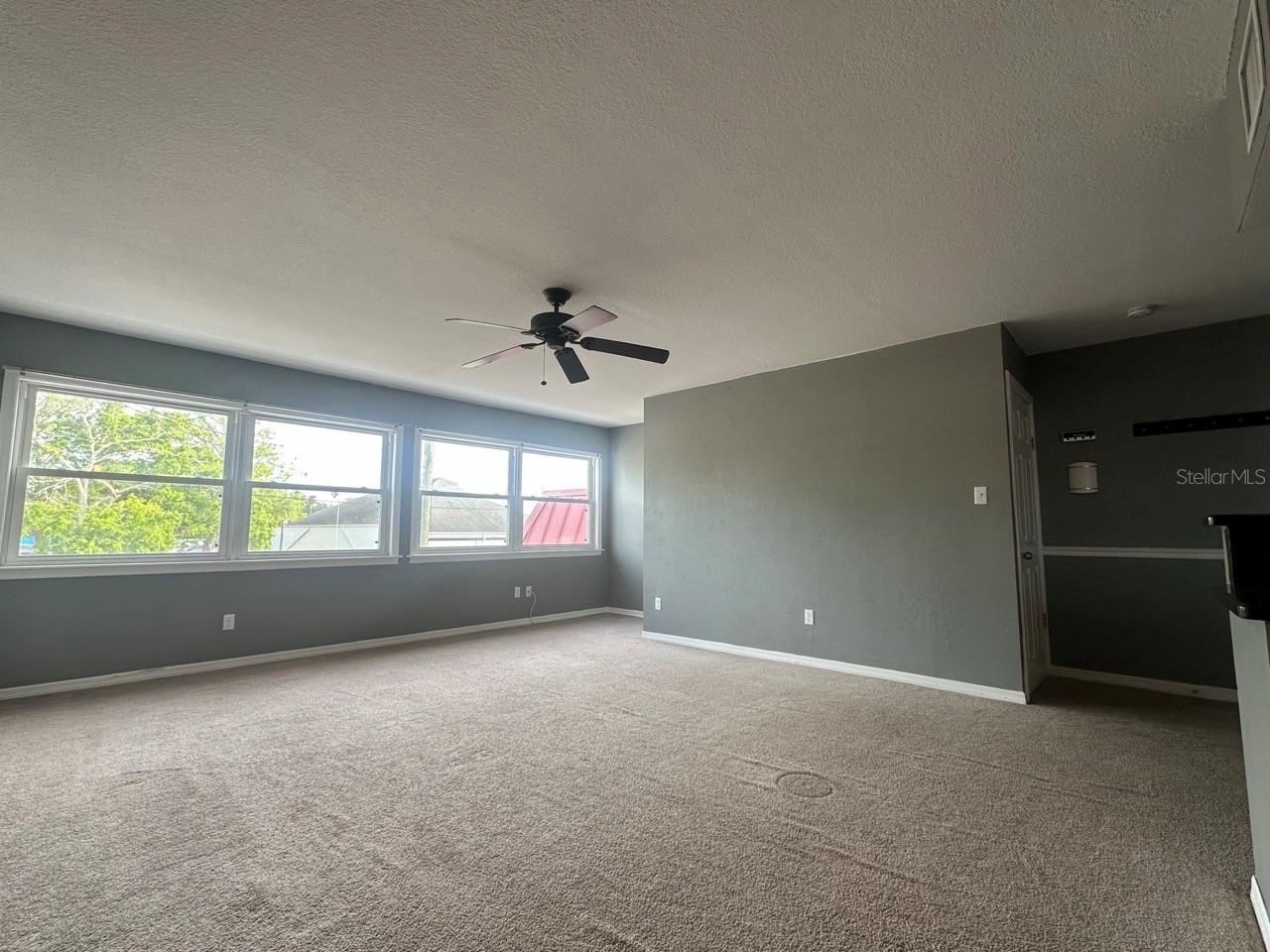 HIBISCUS GARDENS - Commercial Lease