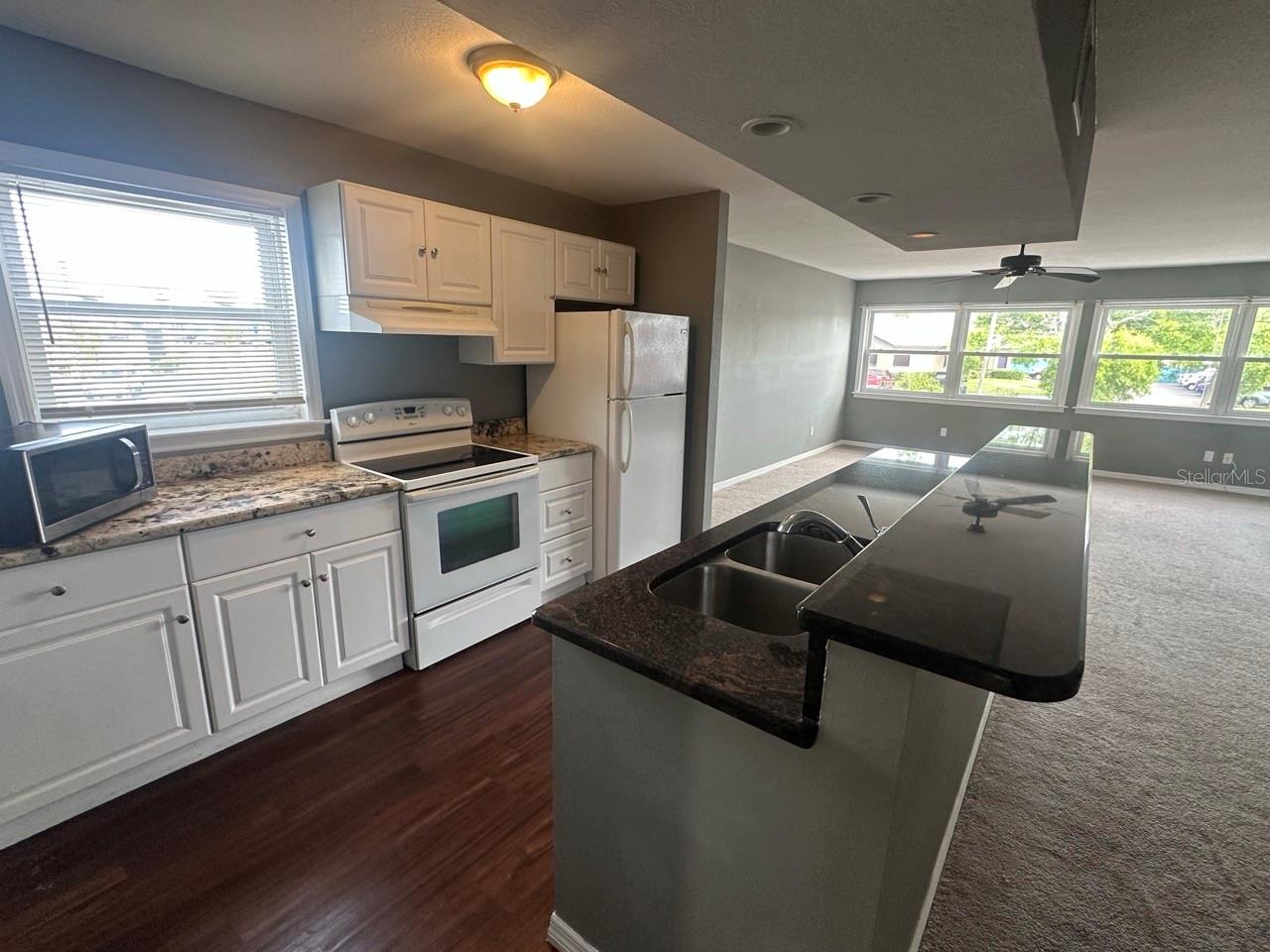 HIBISCUS GARDENS - Commercial Lease