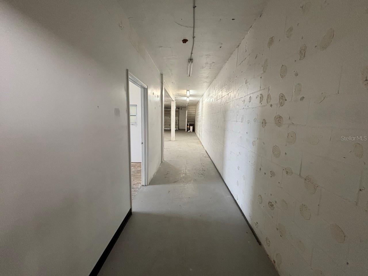 HIBISCUS GARDENS - Commercial Lease