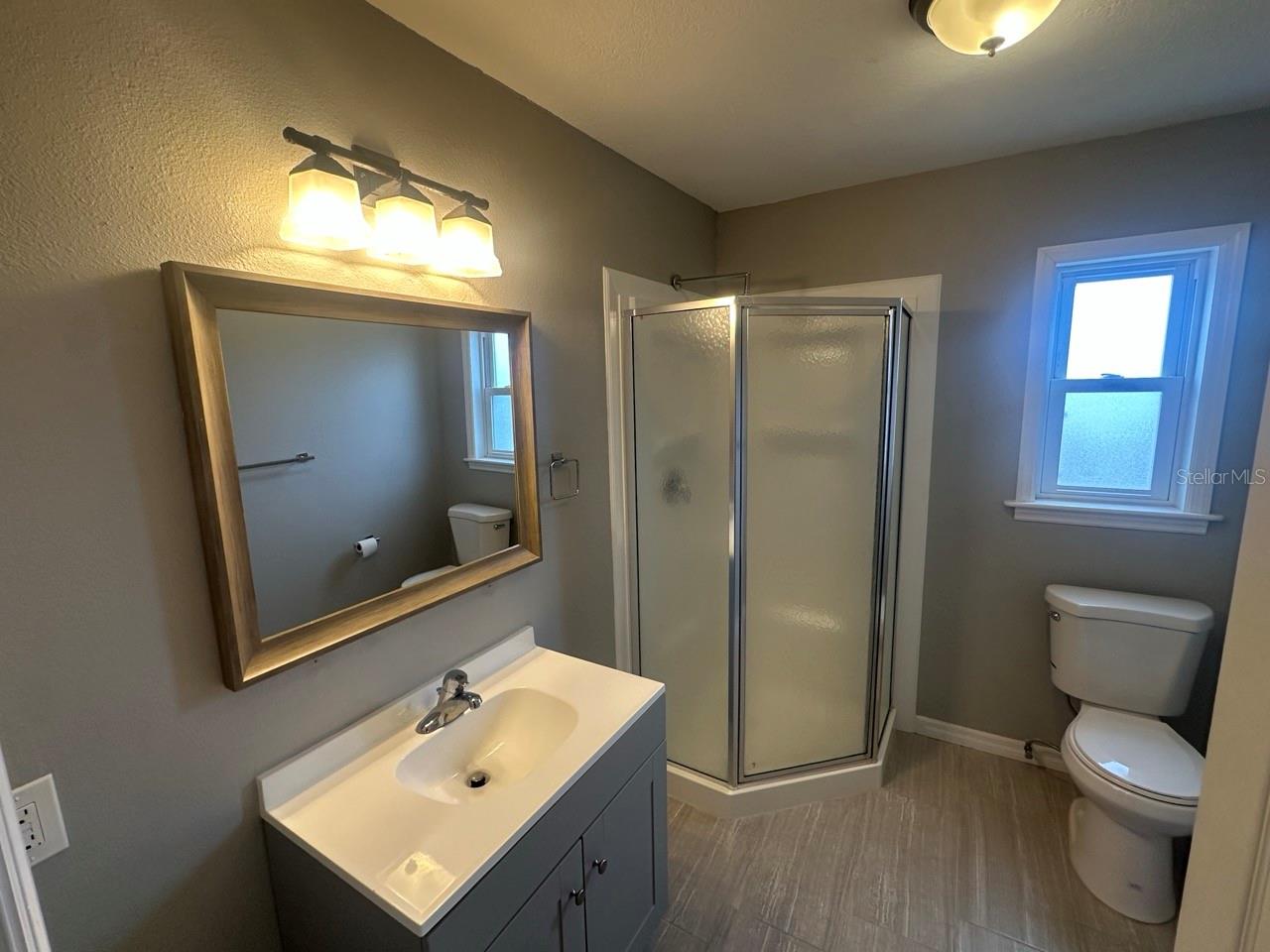 HIBISCUS GARDENS - Commercial Lease