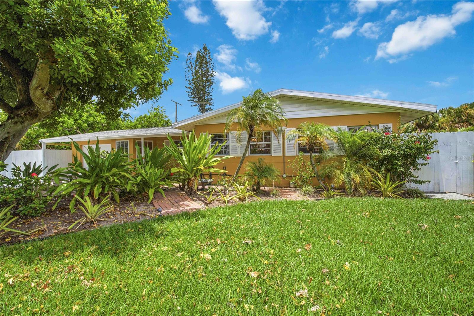 5720 24TH STREET COURT W