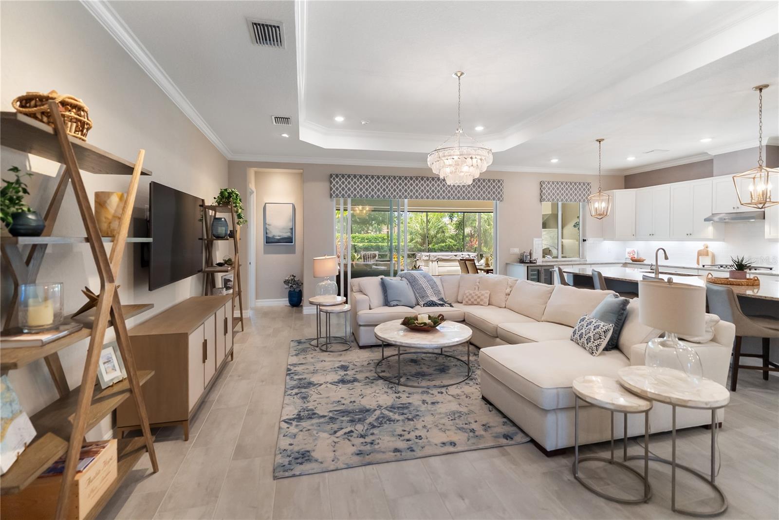 ARBOR GRANDE - Residential