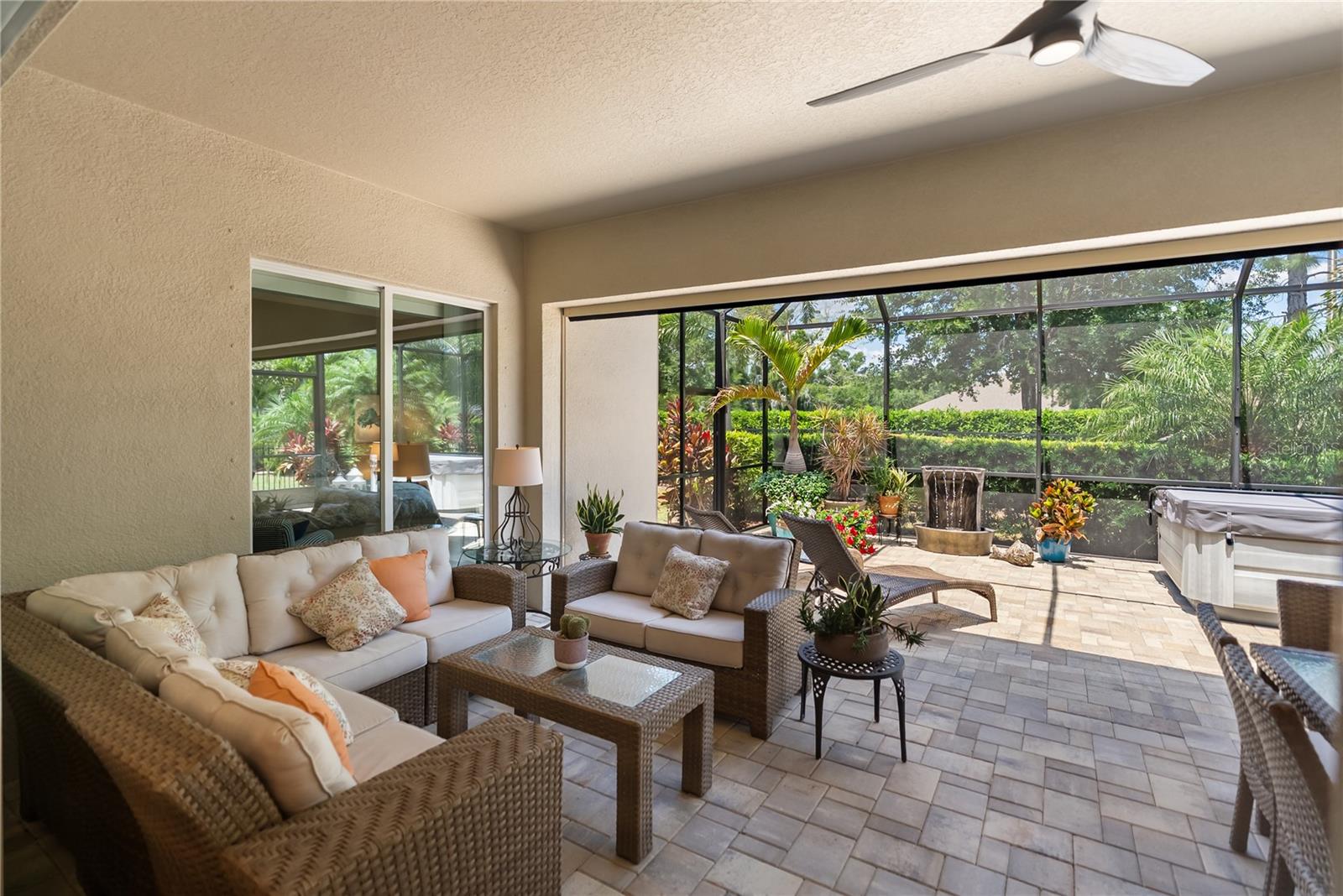 ARBOR GRANDE - Residential