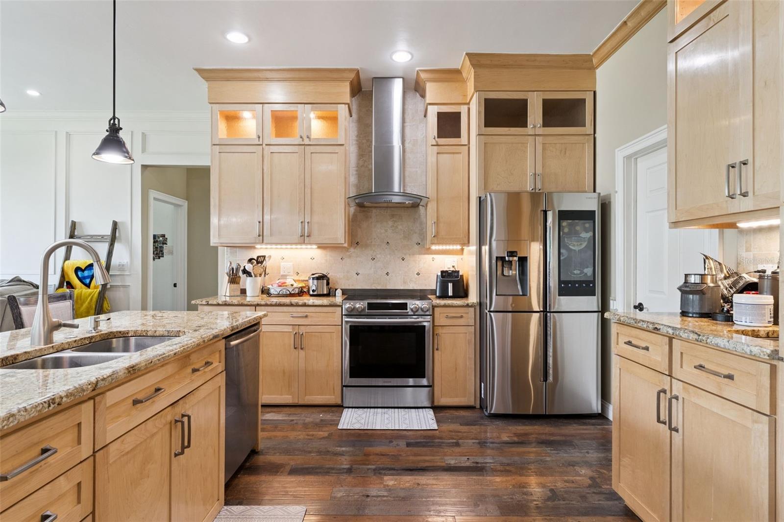 LAKE RIDGE CLUB SUB - Residential