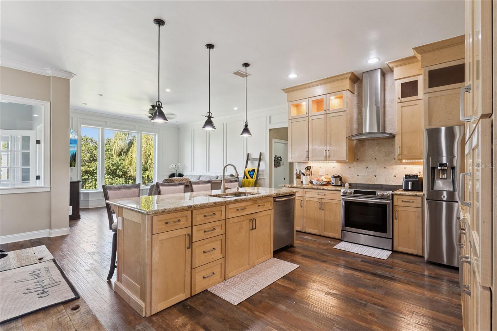 LAKE RIDGE CLUB SUB - Residential