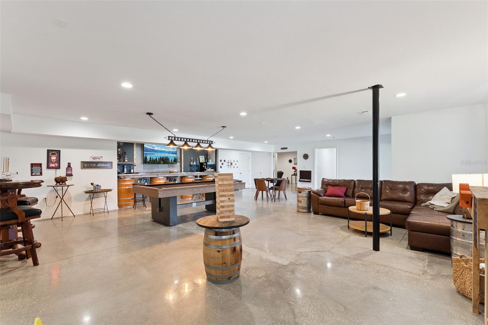 LAKE RIDGE CLUB SUB - Residential