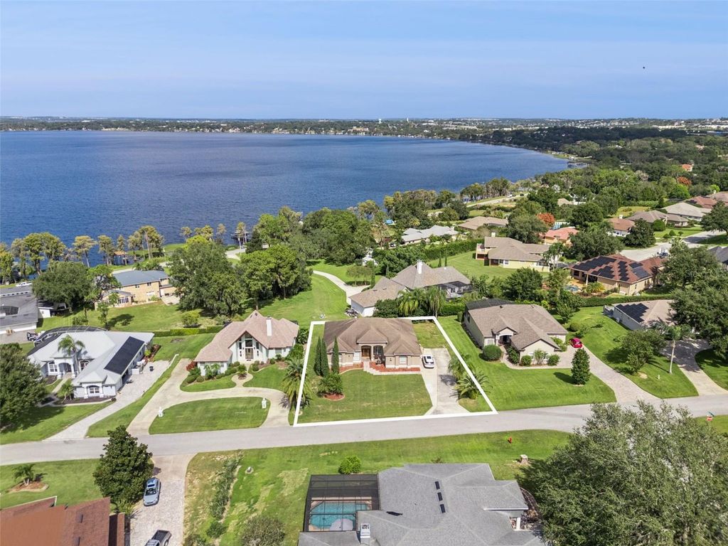 Photo of 12736 Lake Ridge Circle, Clermont, FL 34711 (MLS # G5103567)