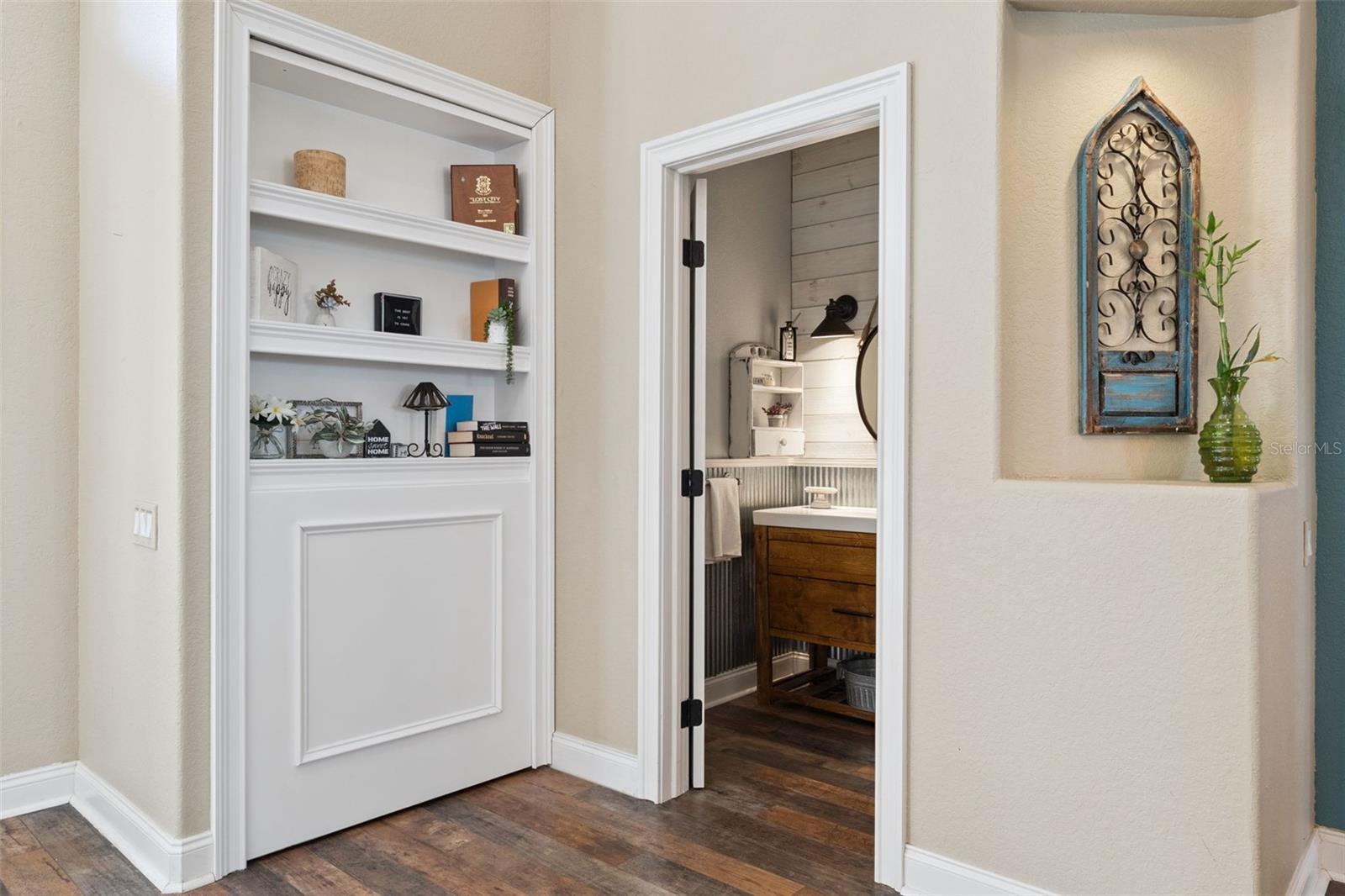 LAKE RIDGE CLUB SUB - Residential