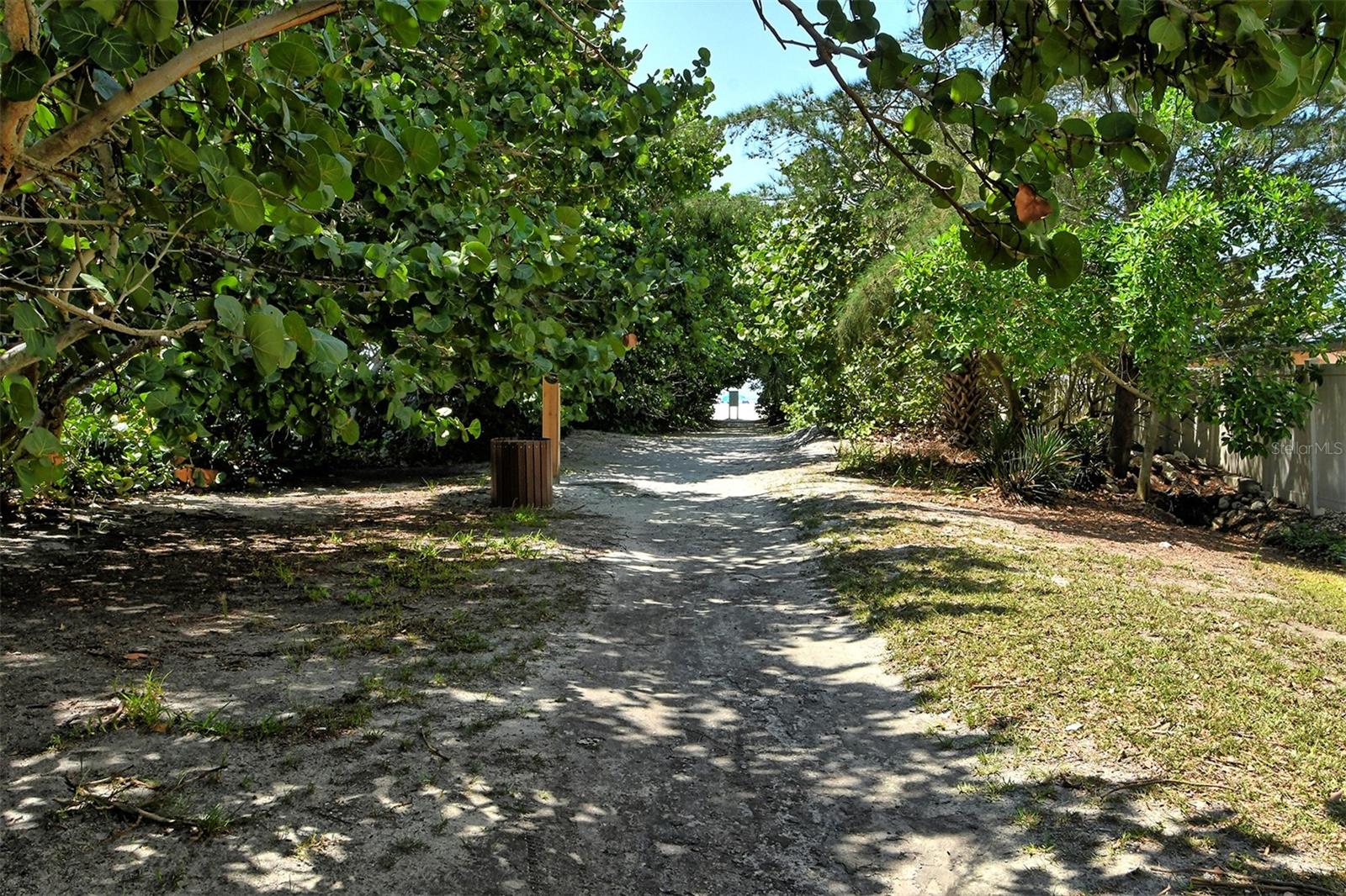 SIESTA BEACH HOUSE - Residential