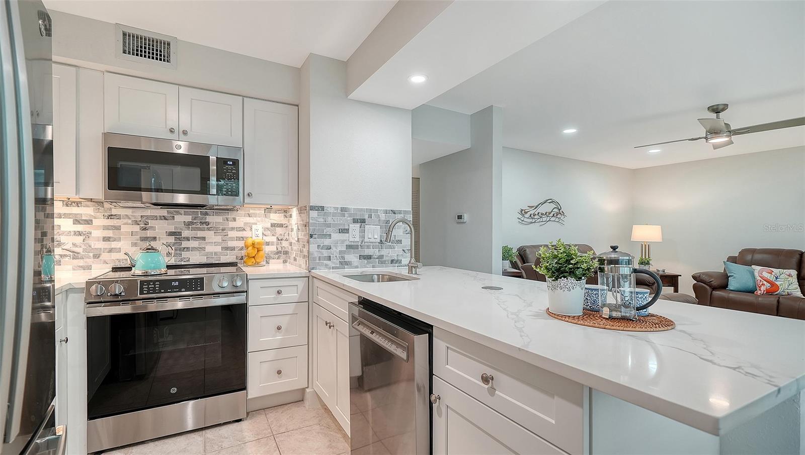 SIESTA BEACH HOUSE - Residential