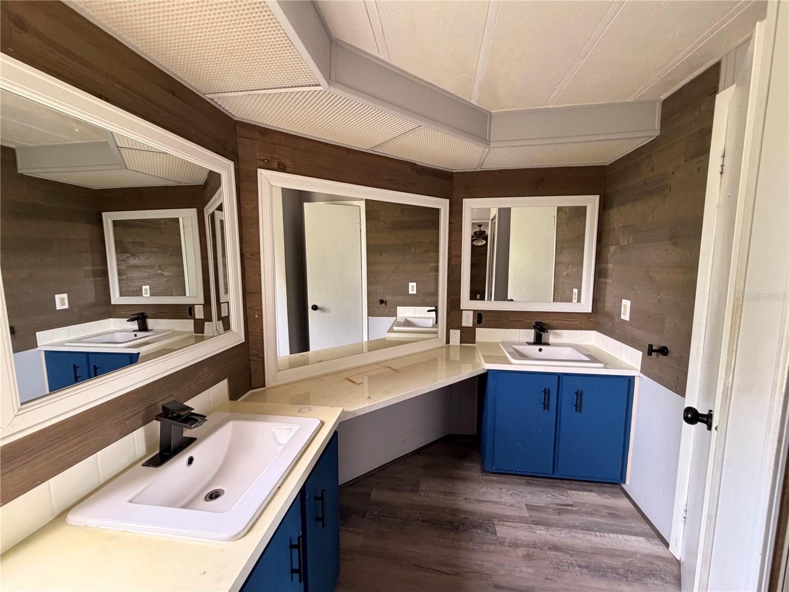 ZELLWOOD STATION COOP MH PARK - Residential