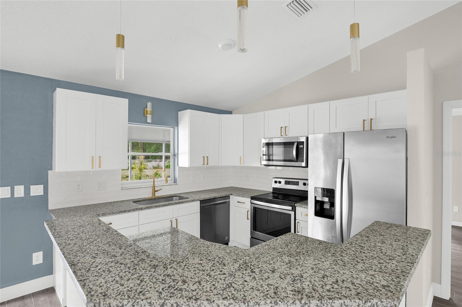 1124 NE 23RD STREET