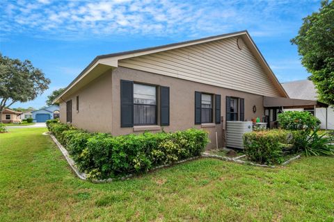 A home in LAKELAND