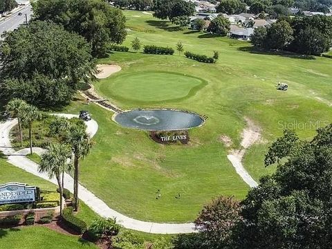 A home in LAKELAND