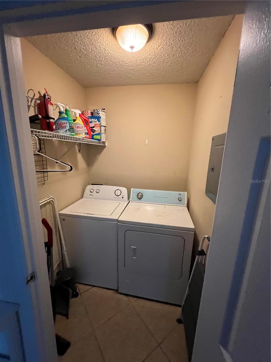 BELMONT/PK CENTRAL CONDO - Residential Lease