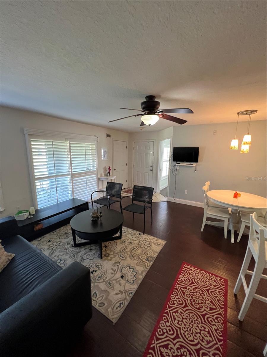 BELMONT/PK CENTRAL CONDO - Residential Lease