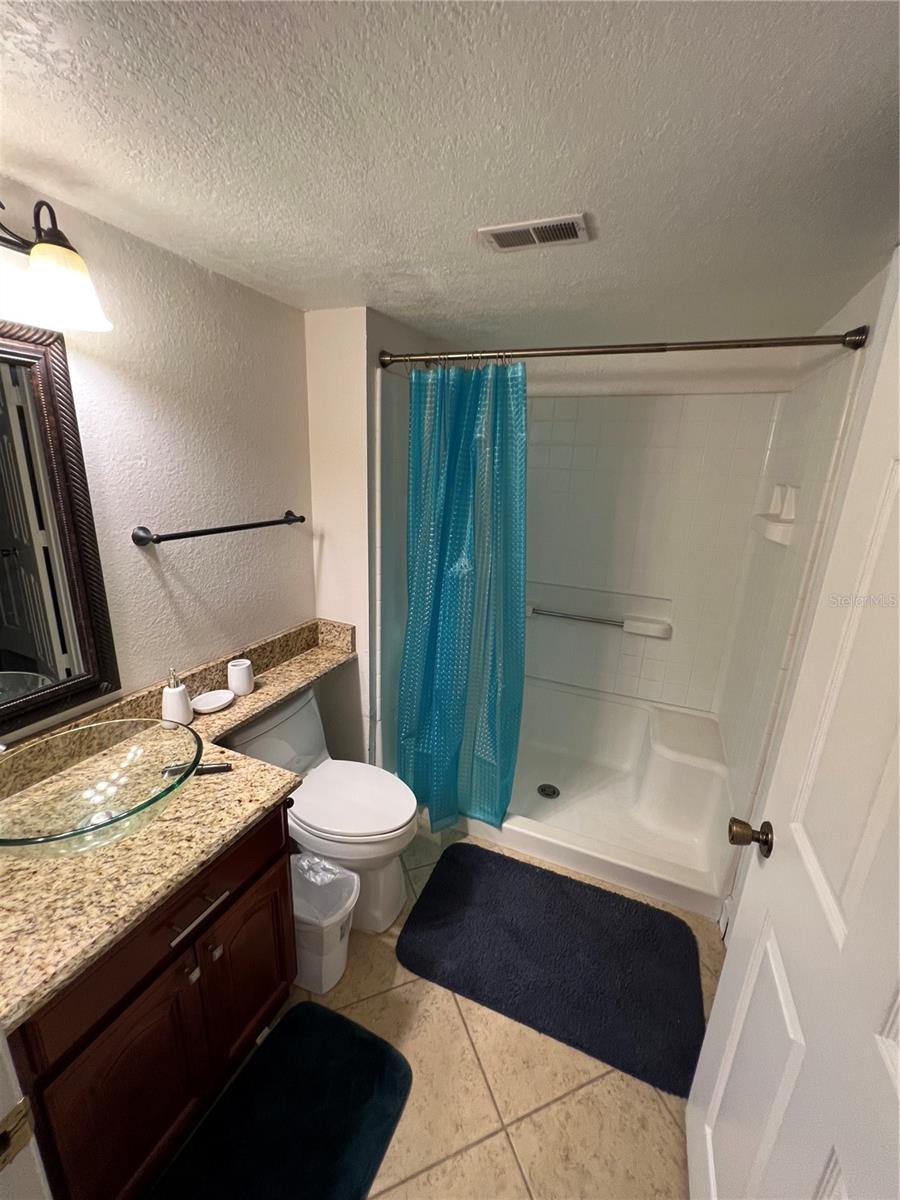 BELMONT/PK CENTRAL CONDO - Residential Lease