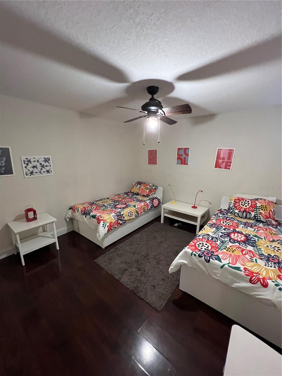 BELMONT/PK CENTRAL CONDO - Residential Lease