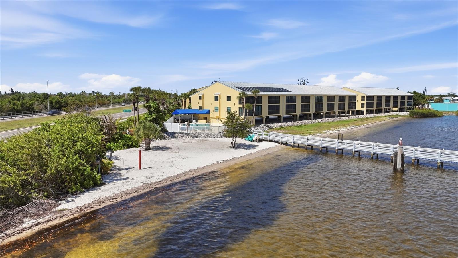 TARPON BAY PH 03 BLDG B - Residential
