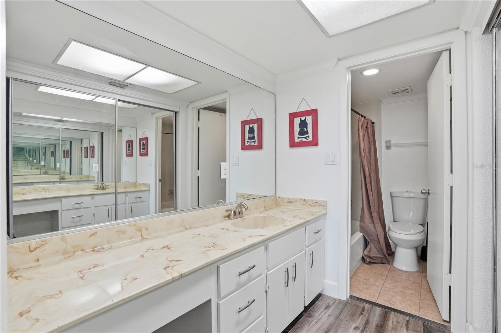 TARPON BAY PH 03 BLDG B - Residential