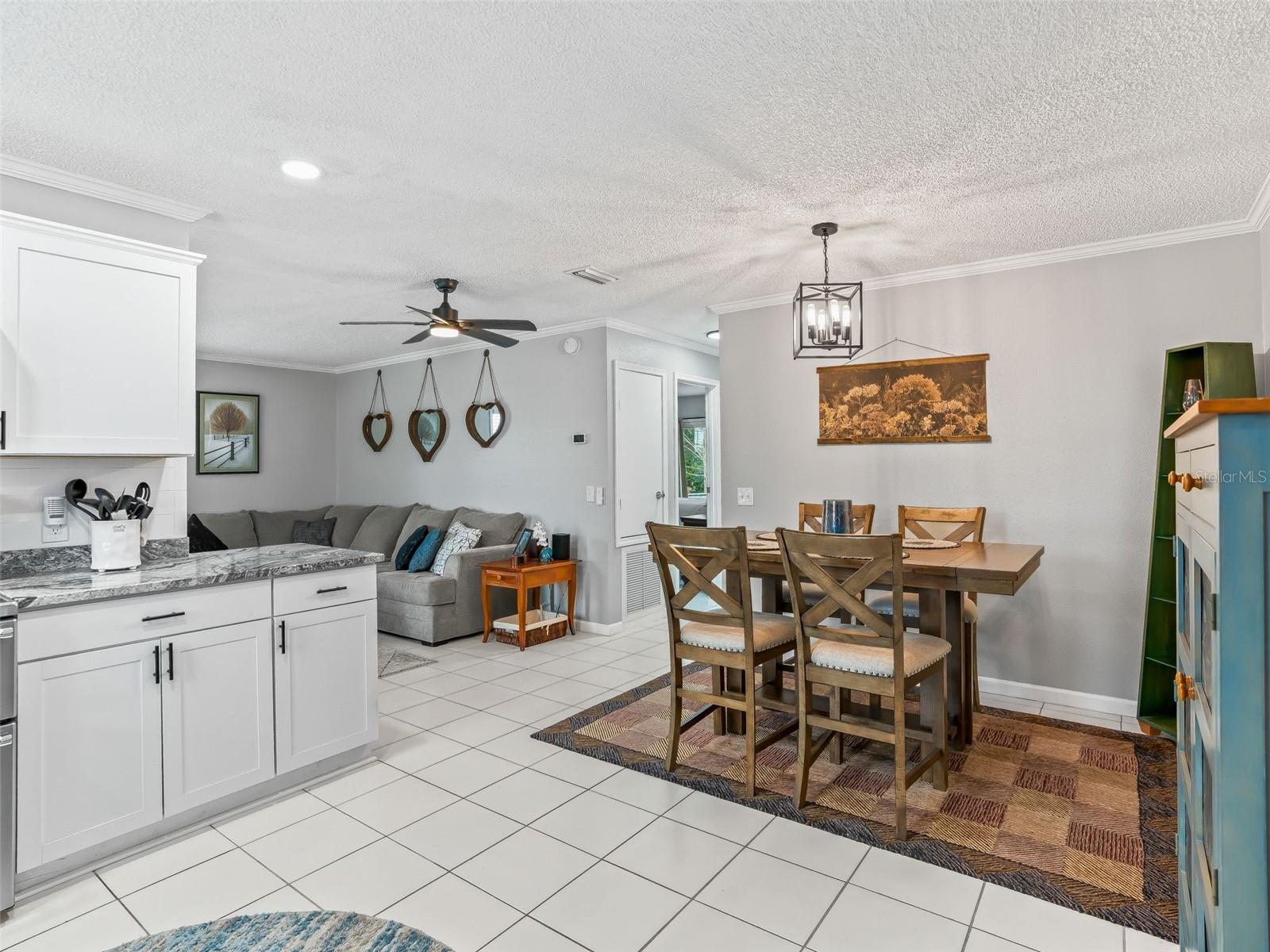 1227 E SCHWARTZ BOULEVARD