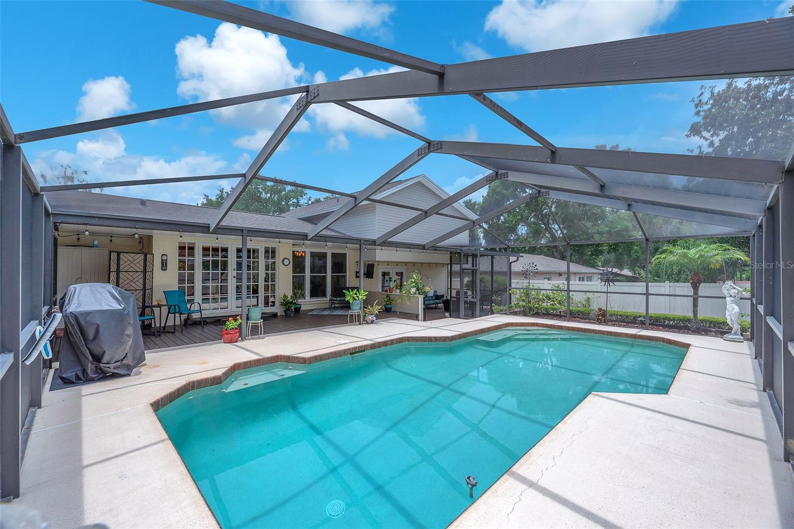 617 VALLEY HILL DRIVE