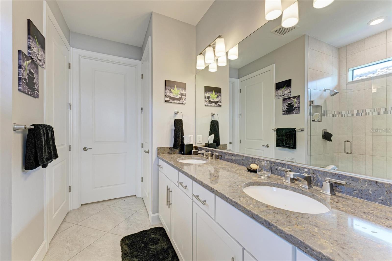 DEL WEBB PH V SUBPH 5A, 5B & 5C - Residential Lease