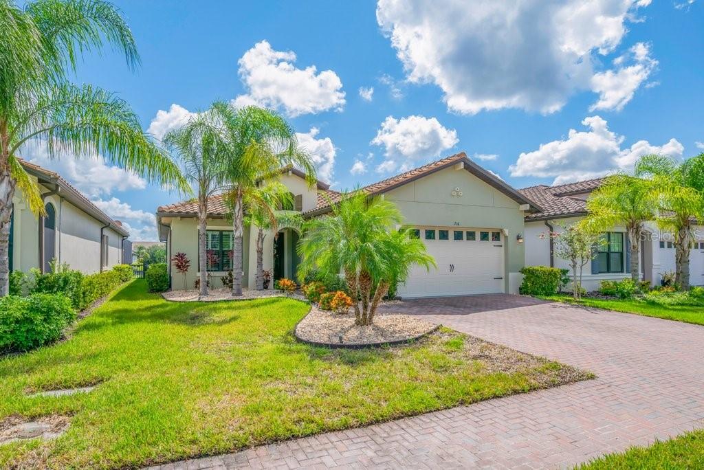 SANCTUARY COVE - Residential