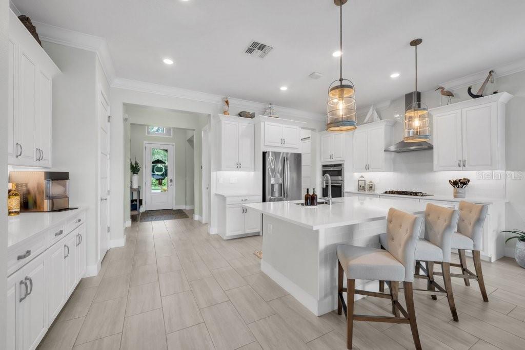 SANCTUARY COVE - Residential