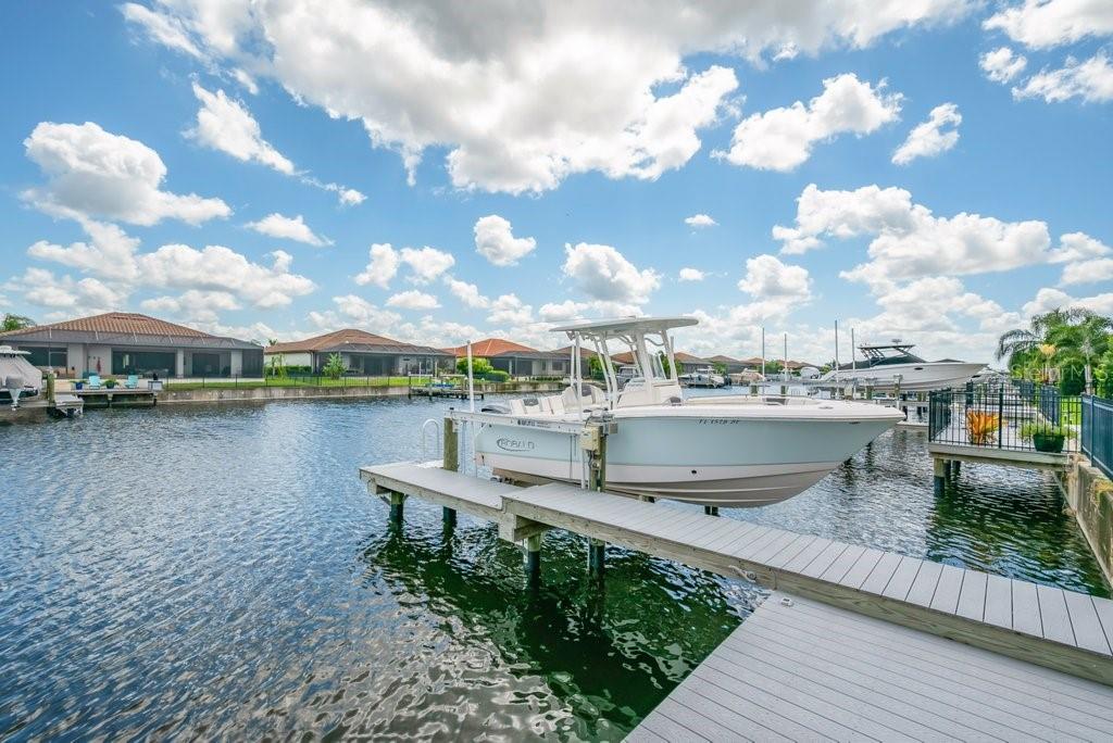 SANCTUARY COVE - Residential