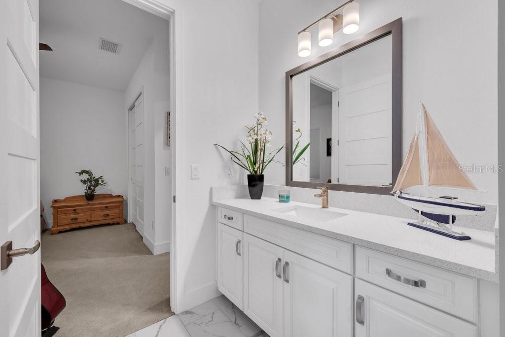 SANCTUARY COVE - Residential