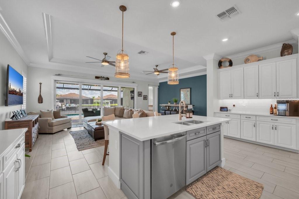 SANCTUARY COVE - Residential