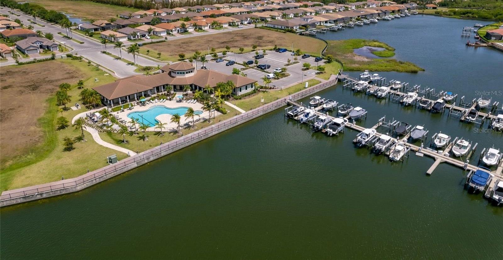 SANCTUARY COVE - Residential