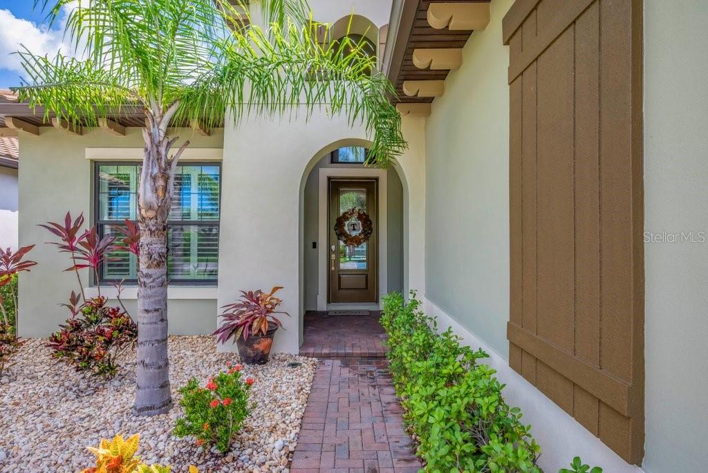 SANCTUARY COVE - Residential