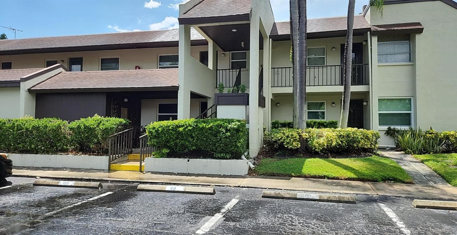 1100 E BAY DRIVE 105