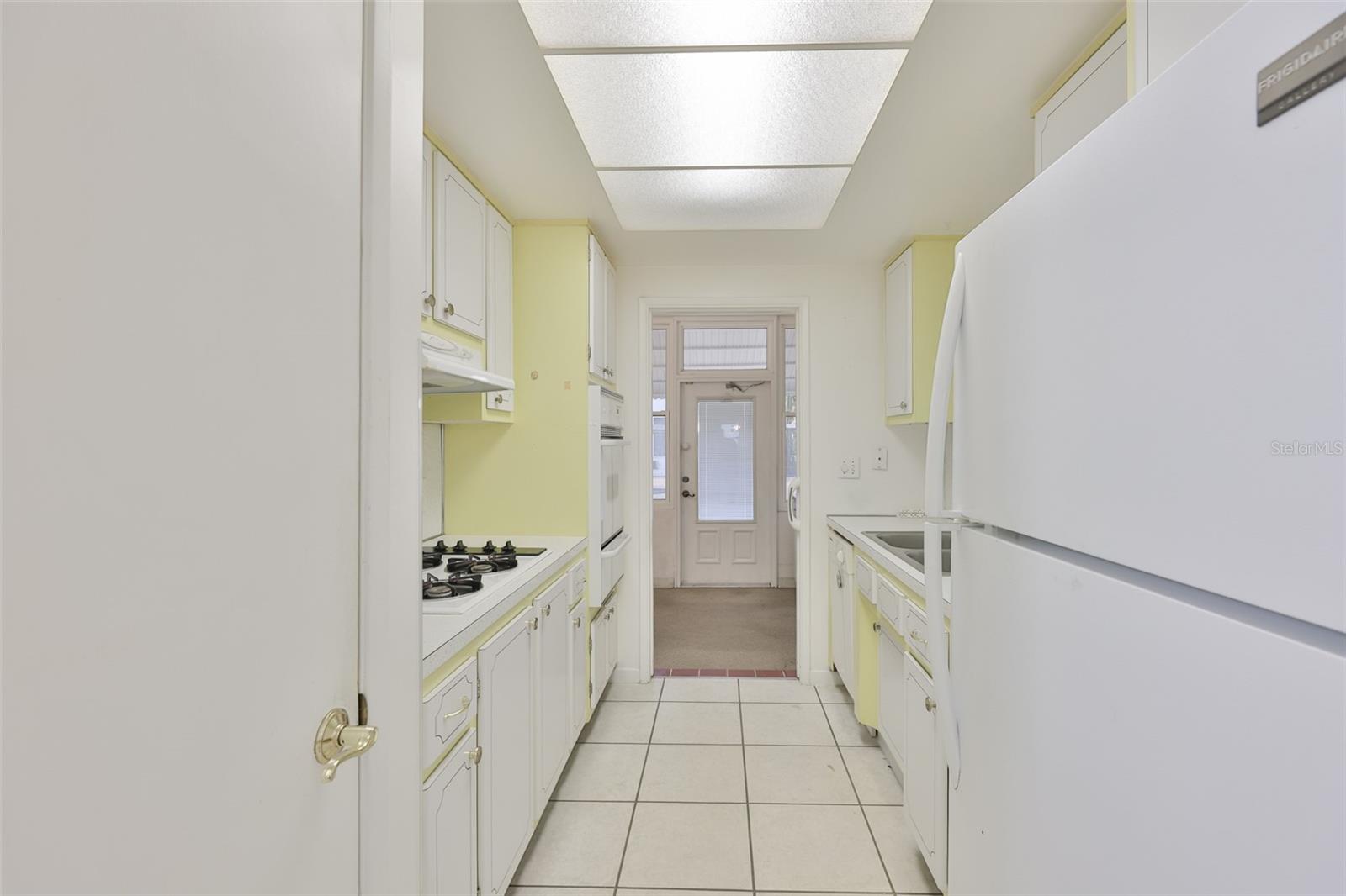 TOWN APTS CONDO - Residential