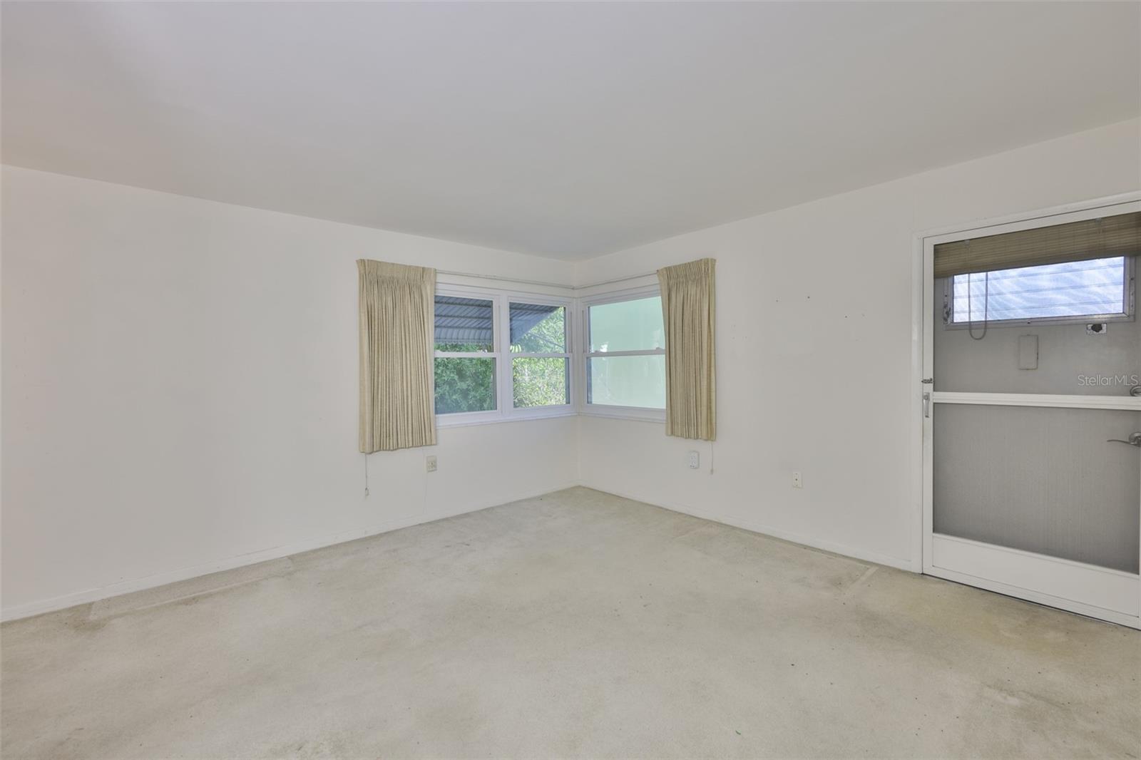 TOWN APTS CONDO - Residential