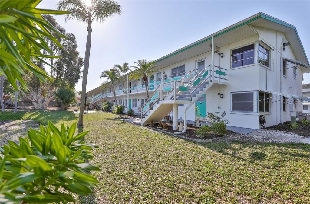 Photo of 6100 21st Street N #9, St Petersburg, FL 33714 (MLS # A4690119)