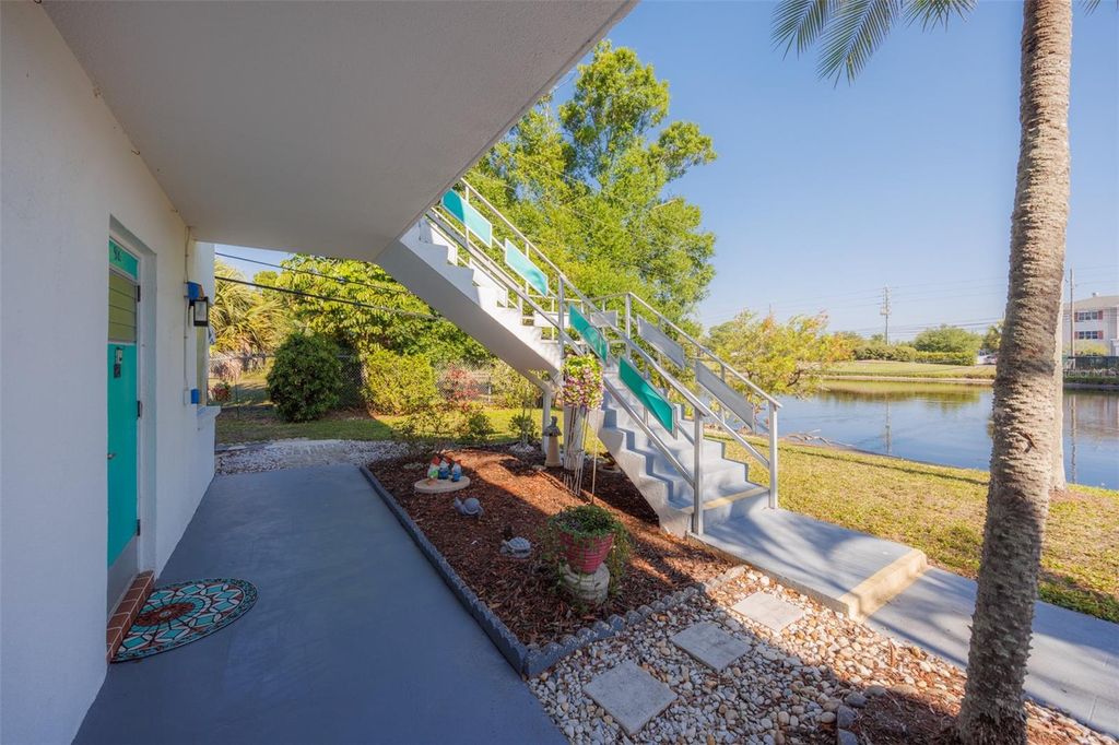 Photo of 6100 21st Street N #9, St Petersburg, FL 33714 (MLS # A4690119)