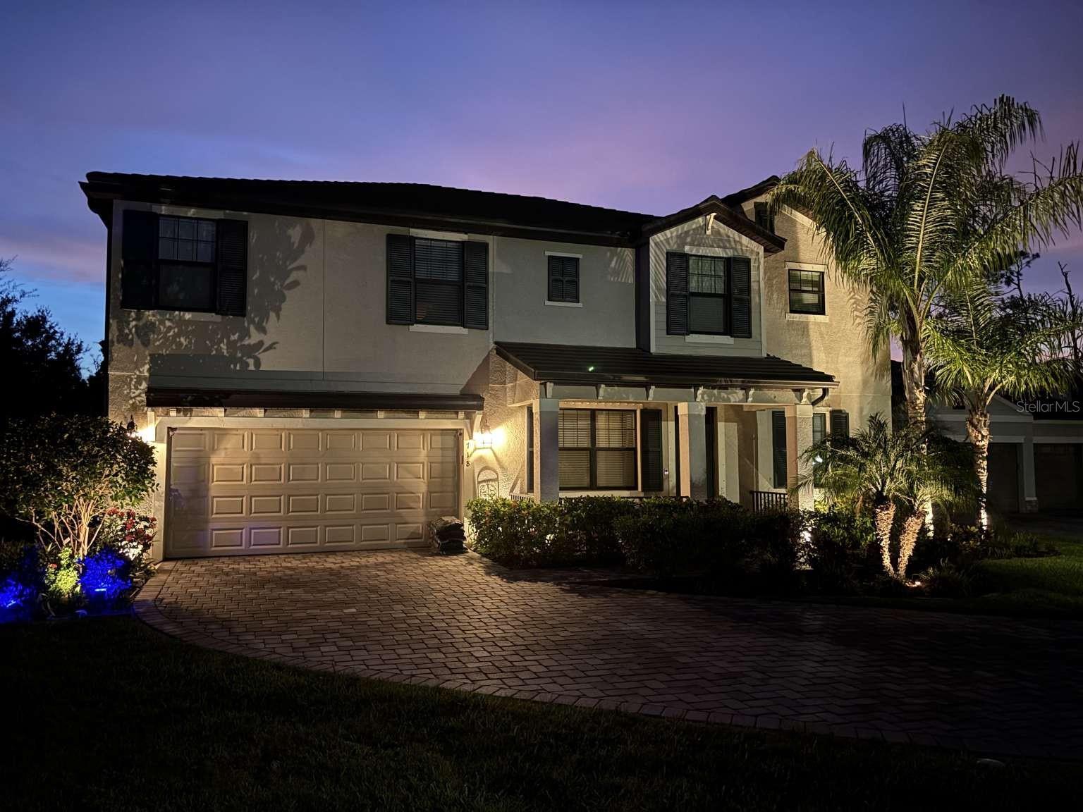 718 ACACIA COURT