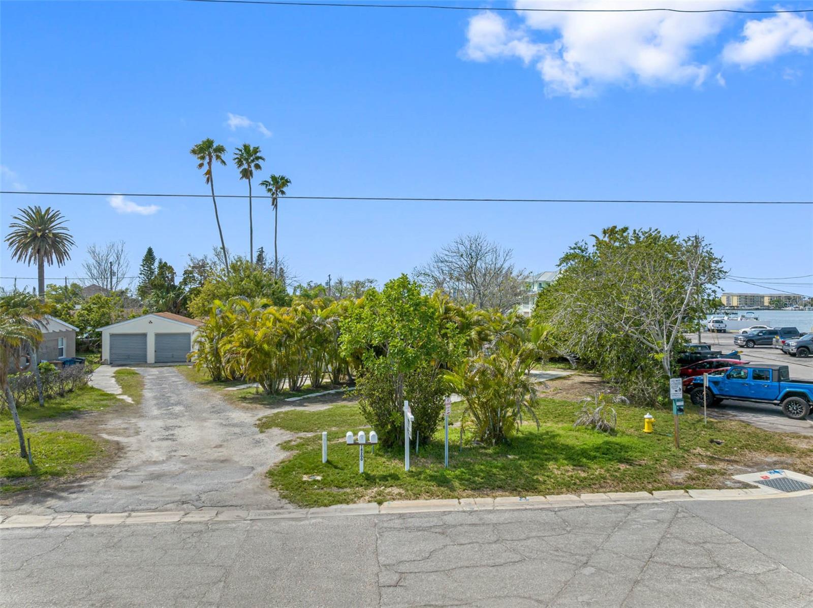 14200 E PARSLEY DRIVE