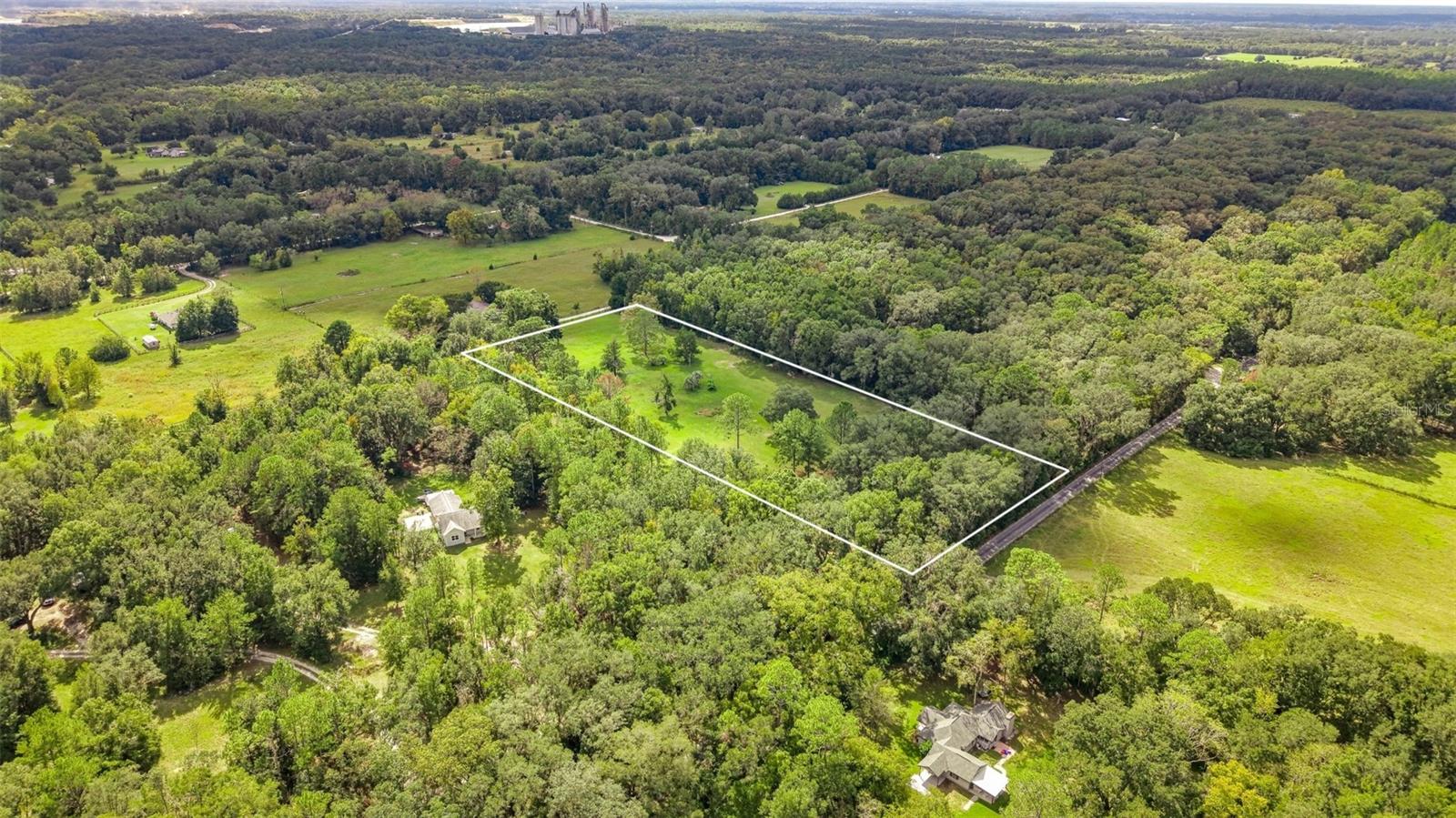 CADILLAC ESTATES - Land